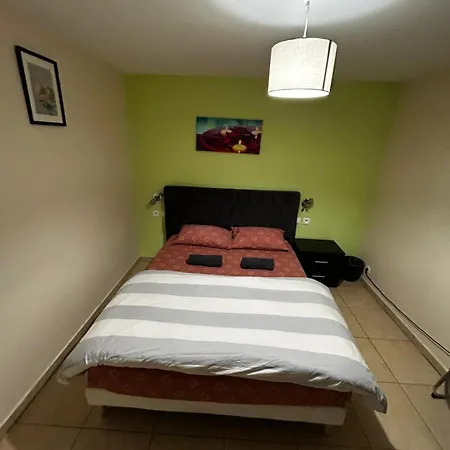 Light Side Self Checkin Available Apartment