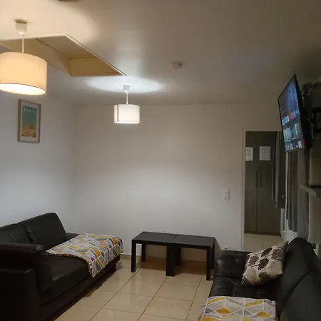 Apartment Light Side Self Checkin Available