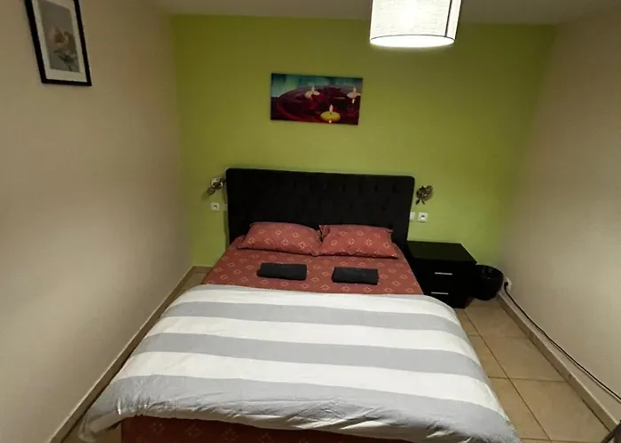 Light Side Self Checkin Available 公寓