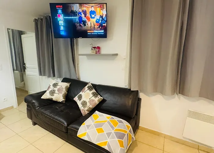 Light Side Self Checkin Available * 萨尔塞勒