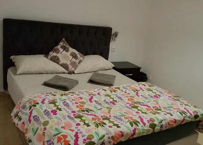 Light Side Self Checkin Available *