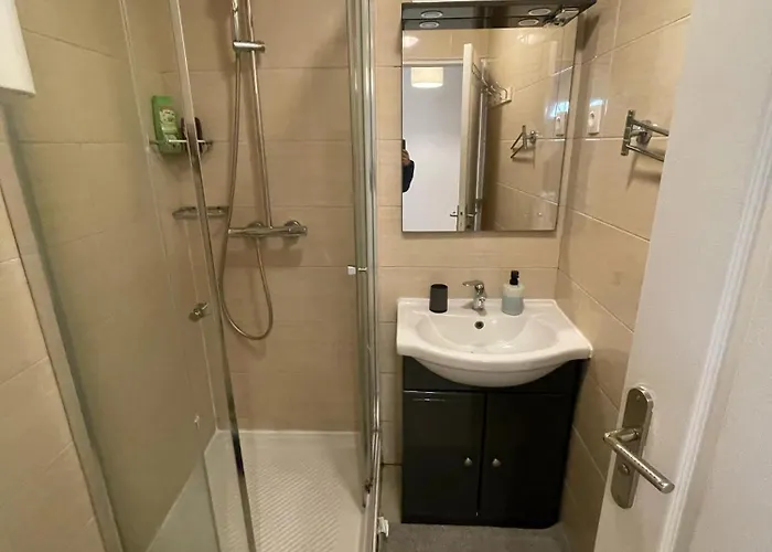 Light Side Self Checkin Available *